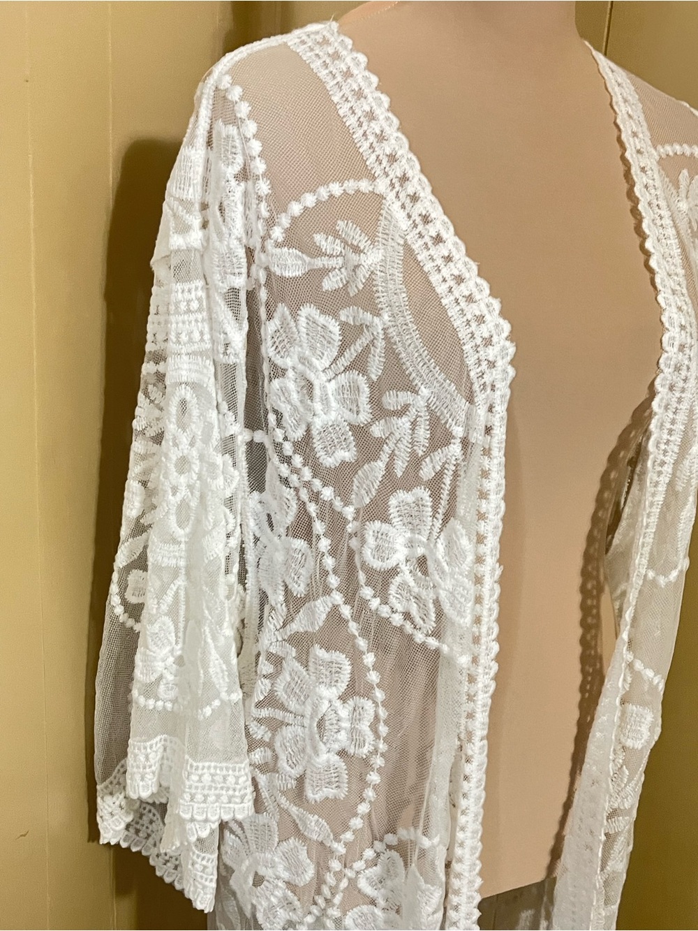 White Boho Lace Kimono Duster Floral Embroidered Festival Coverup One Size NWOT - Picture 5 of 9